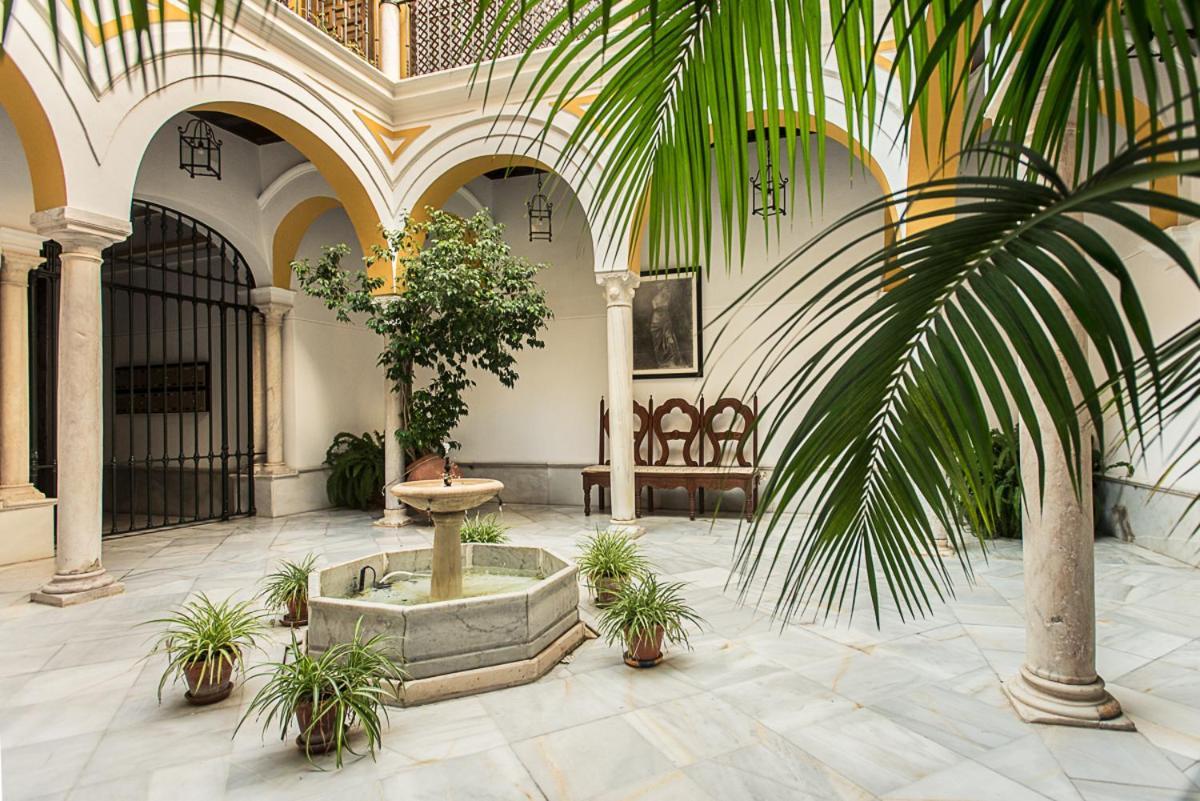 Magico Apartamento En Casa Palacio Del Siglo XVII Севилья Экстерьер фото
